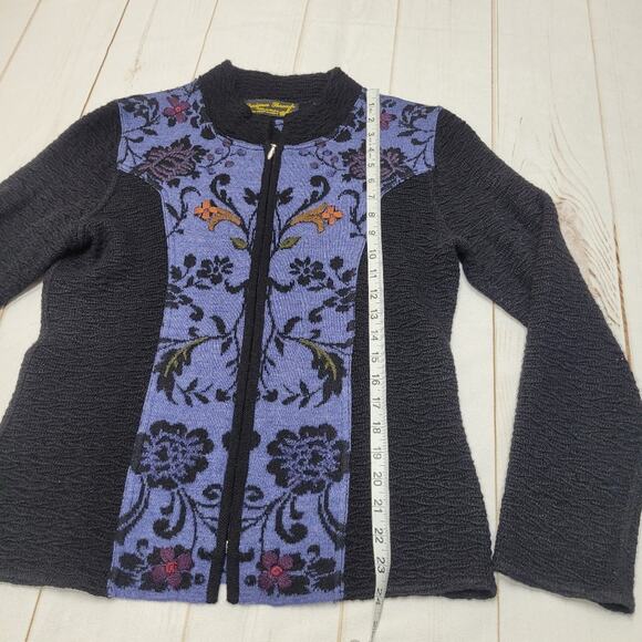 Alpaca Acrylic wool designer threads zip front floral knit jacket sustainable - Picture 2 of 7